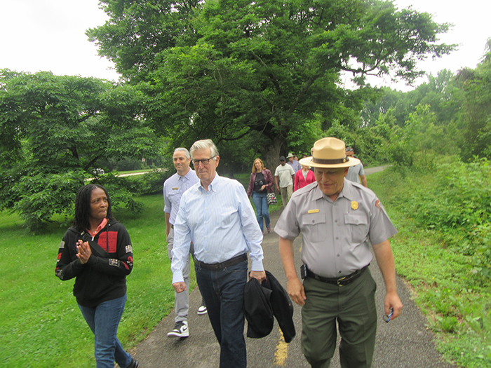 Congressman_Don_Beyer_and_GWMP_Superintendent_led_the_group_from_the_Marina_Road_to_the_new_bridge-700.jpg